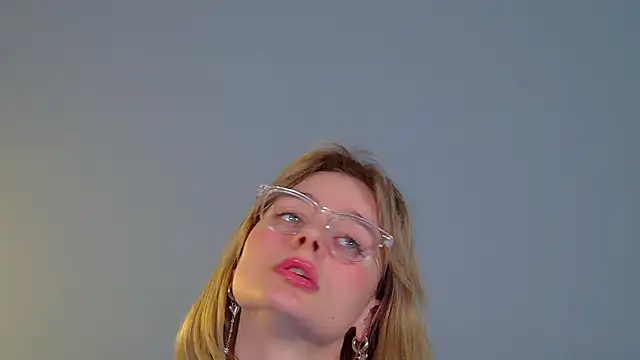 Snapshot of MerlinMeyer chatting on 03/17/26, 06:22 MerlinMeyer online show from 03/17/26, 06:22