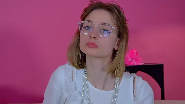 Snapshot of MerlinMeyer chatting on 03/22/26, 06:33 MerlinMeyer online show from 03/22/26, 06:33