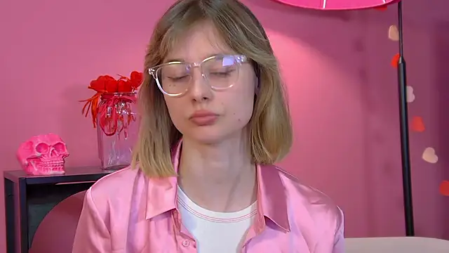 Snapshot of MerlinMeyer chatting on 04/19/26, 06:32 MerlinMeyer online show from 04/19/26, 06:32