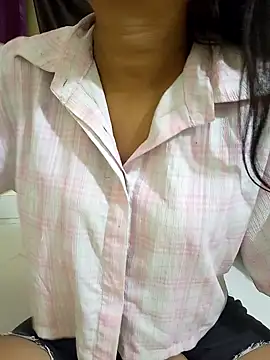 Snapshot of Geeta_rani79 chatting on 03/25/26, 10:21 Geeta rani79 online show from 03/25/26, 10:21