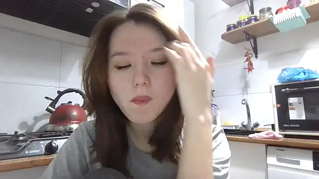 VelmaMaasch online show from 12/17/25, 02:56