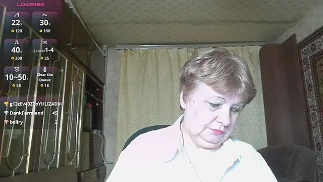 Snapshot of Casey_peach chatting on 03/03/26, 04:46 Casey peach online show from 03/03/26, 04:46