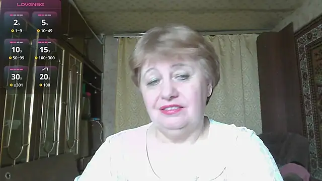 Snapshot of Casey_peach chatting on 03/08/26, 04:44 Casey peach online show from 03/08/26, 04:44