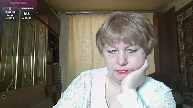 Snapshot of Casey_peach chatting on 03/10/26, 04:50 Casey peach online show from 03/10/26, 04:50