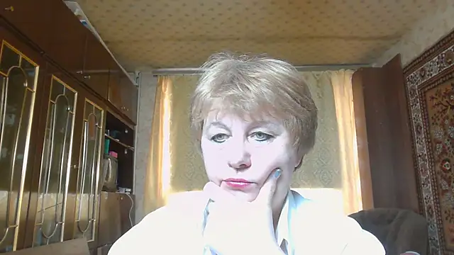 Snapshot of Casey_peach chatting on 03/17/26, 07:23 Casey peach online show from 03/17/26, 07:23