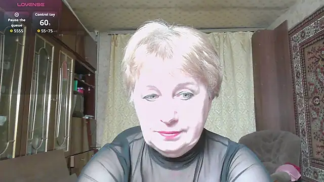 Snapshot of Casey_peach chatting on 04/04/26, 04:26 Casey peach online show from 04/04/26, 04:26
