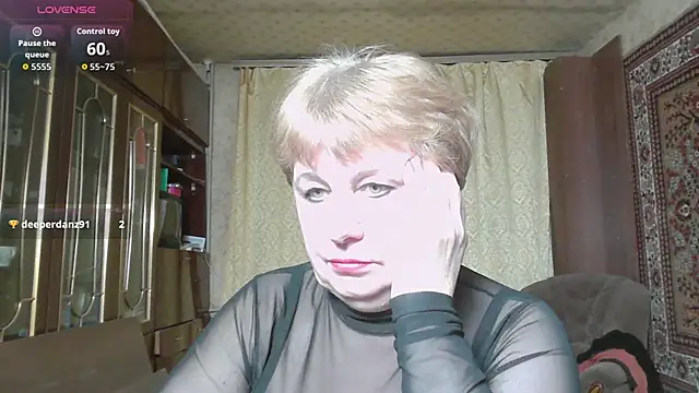 Snapshot of Casey_peach chatting on 04/05/26, 04:37 Casey peach online show from 04/05/26, 04:37