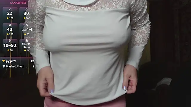 Snapshot of Casey_peach chatting on 04/15/26, 05:31 Casey peach online show from 04/15/26, 05:31
