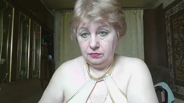Snapshot of Casey_peach chatting on 05/29/26, 04:27 Casey peach online show from 05/29/26, 04:27