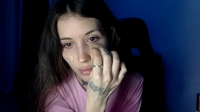 Snapshot of saphirafox chatting on 03/09/26, 06:34 saphirafox online show from 03/09/26, 06:34