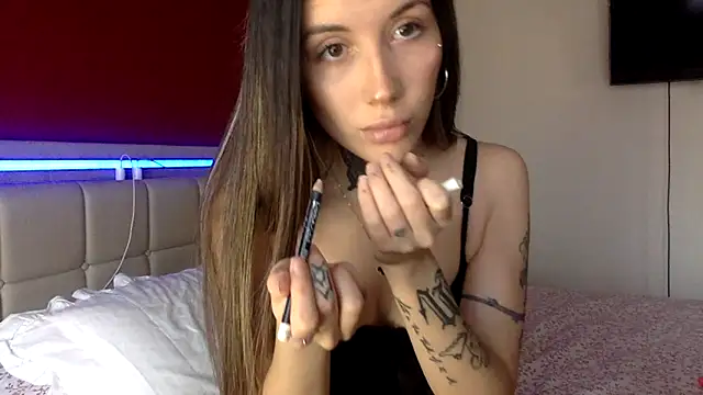 Snapshot of saphirafox chatting on 03/12/26, 02:34 saphirafox online show from 03/12/26, 02:34