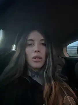 Snapshot of saphirafox chatting on 03/16/26, 05:50 saphirafox online show from 03/16/26, 05:50