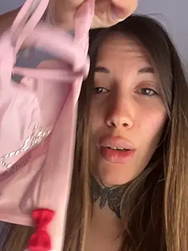 Snapshot of saphirafox chatting on 03/30/26, 06:36 saphirafox online show from 03/30/26, 06:36