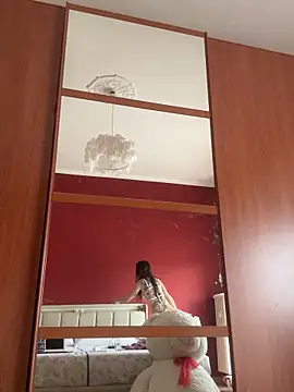 Snapshot of saphirafox chatting on 04/01/26, 01:23 saphirafox online show from 04/01/26, 01:23