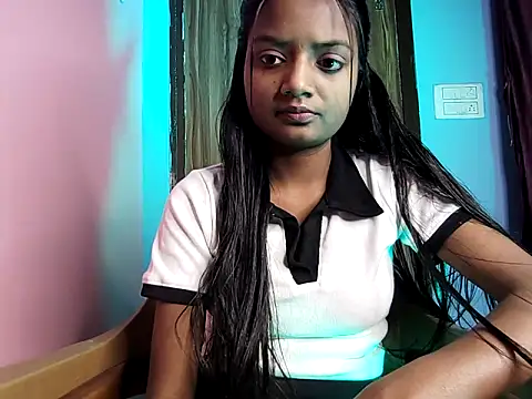 Snapshot of Mariya_000 chatting on 12/16/25, 06:24 Mariya 000 online show from 12/16/25, 06:24