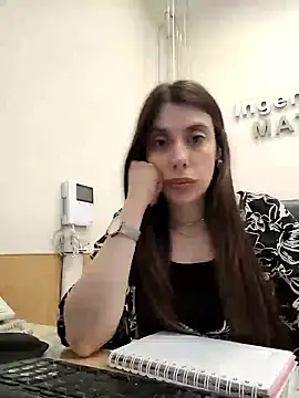 Snapshot of femdompersefone chatting on 12/18/25, 12:33 femdompersefone online show from 12/18/25, 12:33