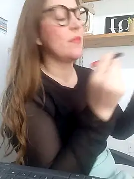 Snapshot of SofiEsteves chatting on 05/12/26, 02:14 SofiEsteves online show from 05/12/26, 02:14
