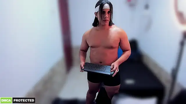 latinboyfit online show from 02/15/26, 03:14