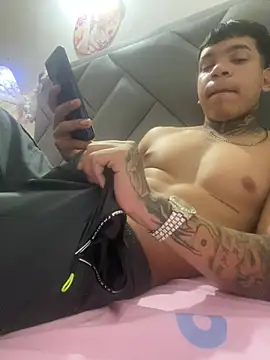 Niaquint online show from 02/10/26, 02:48