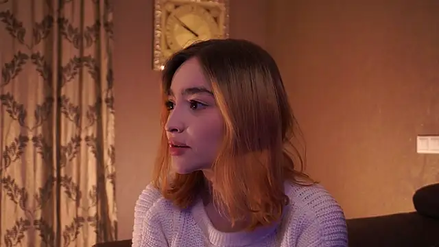 Snapshot of JuIianneDelfino chatting on 12/22/25, 04:26 JuIianneDelfino online show from 12/22/25, 04:26