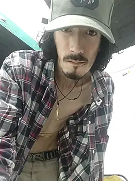 sk8-boy online show from 05/04/26, 04:03