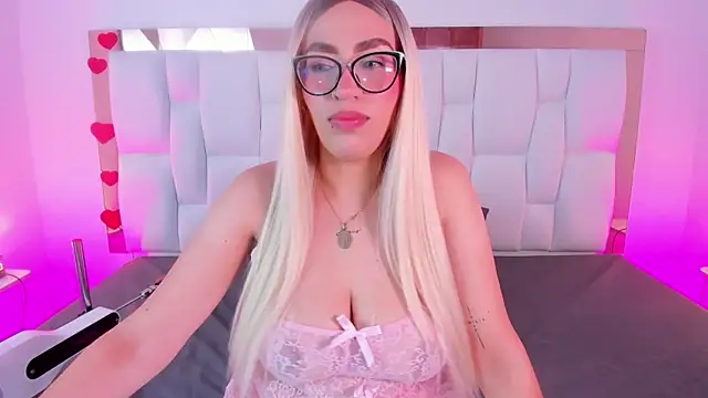 CamilleJuicy  online show from 04/06/26, 12:50