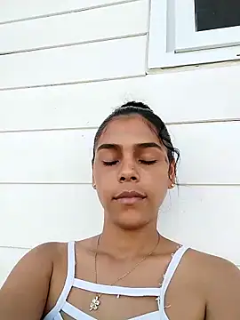 Snapshot of Emily_hot26 chatting on 02/12/26, 08:37 Emily hot26 online show from 02/12/26, 08:37