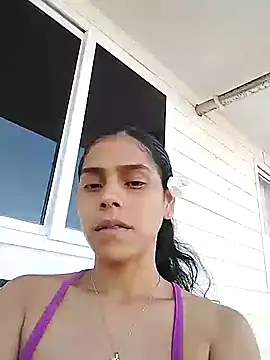 Snapshot of Emily_hot26 chatting on 03/08/26, 09:29 Emily hot26 online show from 03/08/26, 09:29