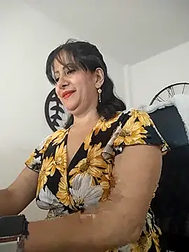 Snapshot of christy_ant chatting on 03/05/26, 06:37 christy ant online show from 03/05/26, 06:37