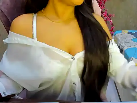 DimondGirl  online show from 03/28/26, 09:47