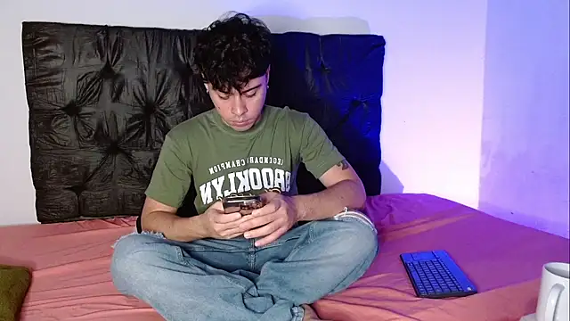 Snapshot of ITHAN_DREAMBOY chatting on 02/10/26, 08:29 ITHAN DREAMBOY online show from 02/10/26, 08:29