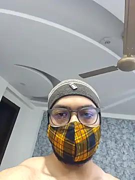 Snapshot of NunnuLelo chatting on 12/19/25, 11:45 NunnuLelo online show from 12/19/25, 11:45