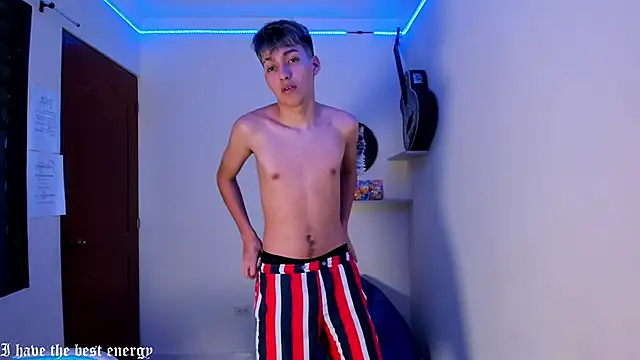 Snapshot of harry_jonshon69 chatting on 02/07/26, 02:15 harry jonshon69 online show from 02/07/26, 02:15