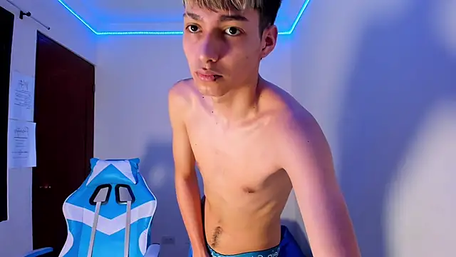 Snapshot of harry_jonshon69 chatting on 02/14/26, 01:57 harry jonshon69 online show from 02/14/26, 01:57