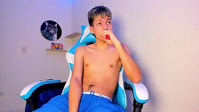 Snapshot of harry_jonshon69 chatting on 02/15/26, 01:09 harry jonshon69 online show from 02/15/26, 01:09