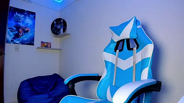 Snapshot of harry_jonshon69 chatting on 02/27/26, 04:56 harry jonshon69 online show from 02/27/26, 04:56