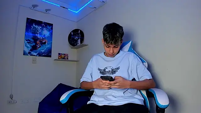 Snapshot of harry_jonshon69 chatting on 03/05/26, 02:29 harry jonshon69 online show from 03/05/26, 02:29