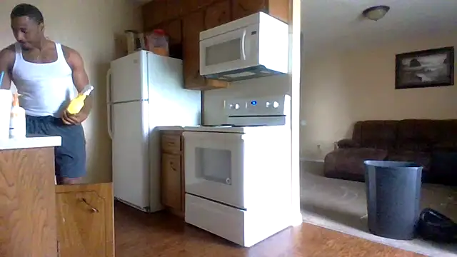 Snapshot of KingDes55 chatting on 03/09/26, 03:05 KingDes55 online show from 03/09/26, 03:05