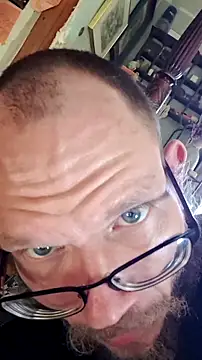 Snapshot of Sinuel chatting on 12/21/25, 05:20 Sinuel online show from 12/21/25, 05:20