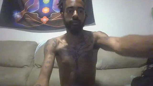 AverageAnt  online show from 12/17/25, 04:18