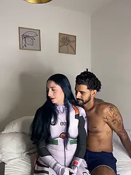 Snapshot of Thelovers666 chatting on 03/31/26, 03:45 Thelovers666 online show from 03/31/26, 03:45