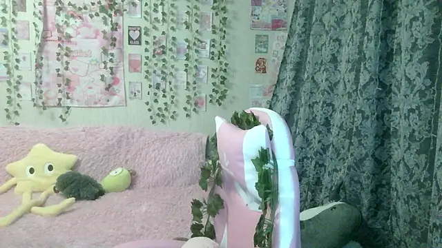 Snapshot of MysticYumiko chatting on 02/05/26, 05:39 MysticYumiko online show from 02/05/26, 05:39