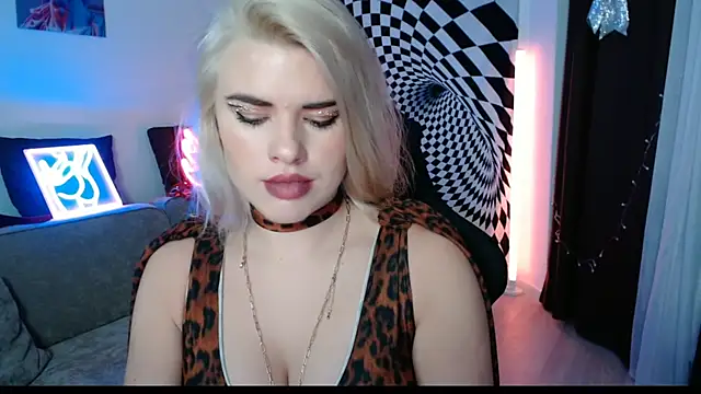 Snapshot of Ariana_Saint chatting on 01/16/26, 03:05 Ariana Saint online show from 01/16/26, 03:05