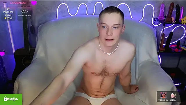 Snapshot of playoliver chatting on 04/14/26, 03:18 playoliver online show from 04/14/26, 03:18