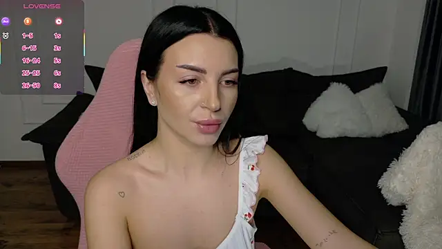 Snapshot of Lady_charm__ chatting on 03/16/26, 07:01 Lady charm online show from 03/16/26, 07:01