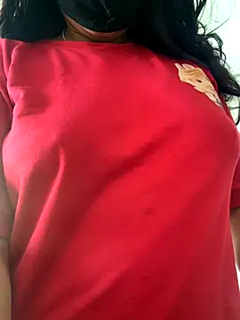 Snapshot of missmisha01 chatting on 12/19/25, 02:40 missmisha01 online show from 12/19/25, 02:40