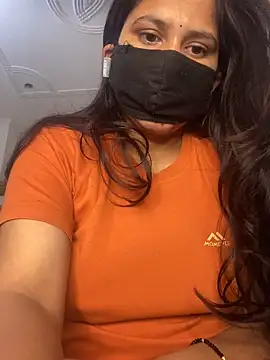 Snapshot of missmisha01 chatting on 12/20/25, 02:07 missmisha01 online show from 12/20/25, 02:07