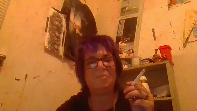 Snapshot of becky1111 chatting on 06/16/26, 10:40 becky1111 online show from 06/16/26, 10:40