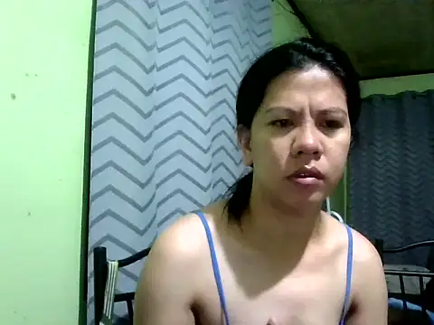 Snapshot of annawet chatting on 09/20/25, 08:43 annawet online show from 09/20/25, 08:43