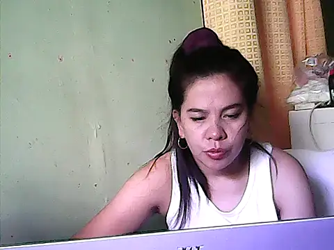 Snapshot of annawet chatting on 07/15/26, 06:29 annawet online show from 07/15/26, 06:29